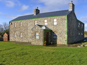 Self catering breaks at Millstreet in Blackwater Valley, County Cork