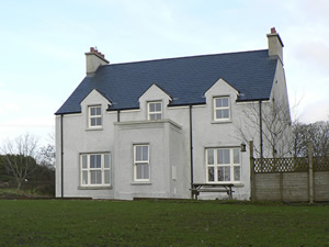 Self catering breaks at Kerrykeel in Carrowkeel, County Donegal