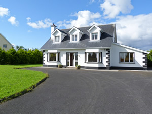 Self catering breaks at Whitegate in Lough Derg, County Clare