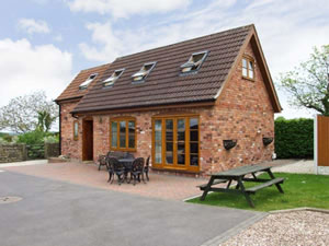 Self catering breaks at Whiteboro Lodge in Teversal, Nottinghamshire