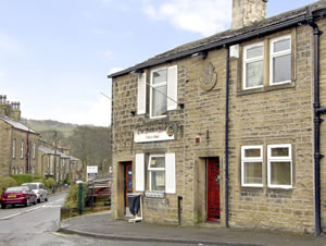 Self catering breaks at Butterfield Cottage in Haworth, West Yorkshire