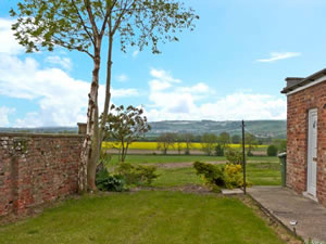 Self catering breaks at West End in Pocklington, North Yorkshire